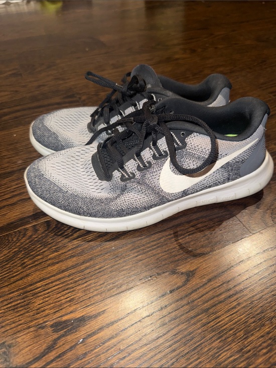 Nike Shoes - Nike Free Running Shoes Womens 7 Gray Black Knit Athleisure Sporty
